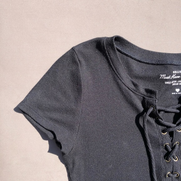 Hollister Co. Women’s Lace Up Black Crop Top - Picture 5 of 6